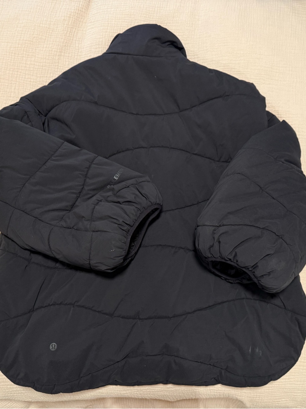 Lululemon- Wave Quilted Insulated Jacket - Picture 6 of 9